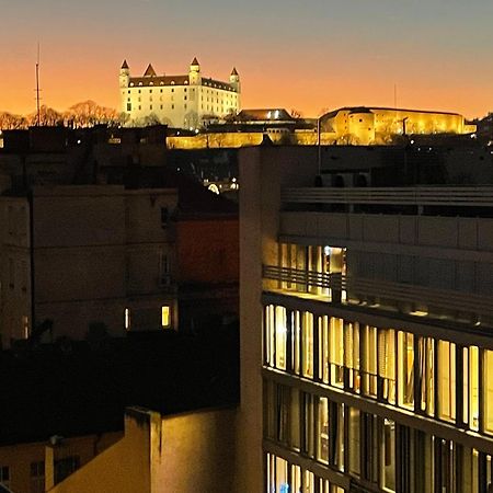 Old Town Apartment Black Bratislava Luaran gambar